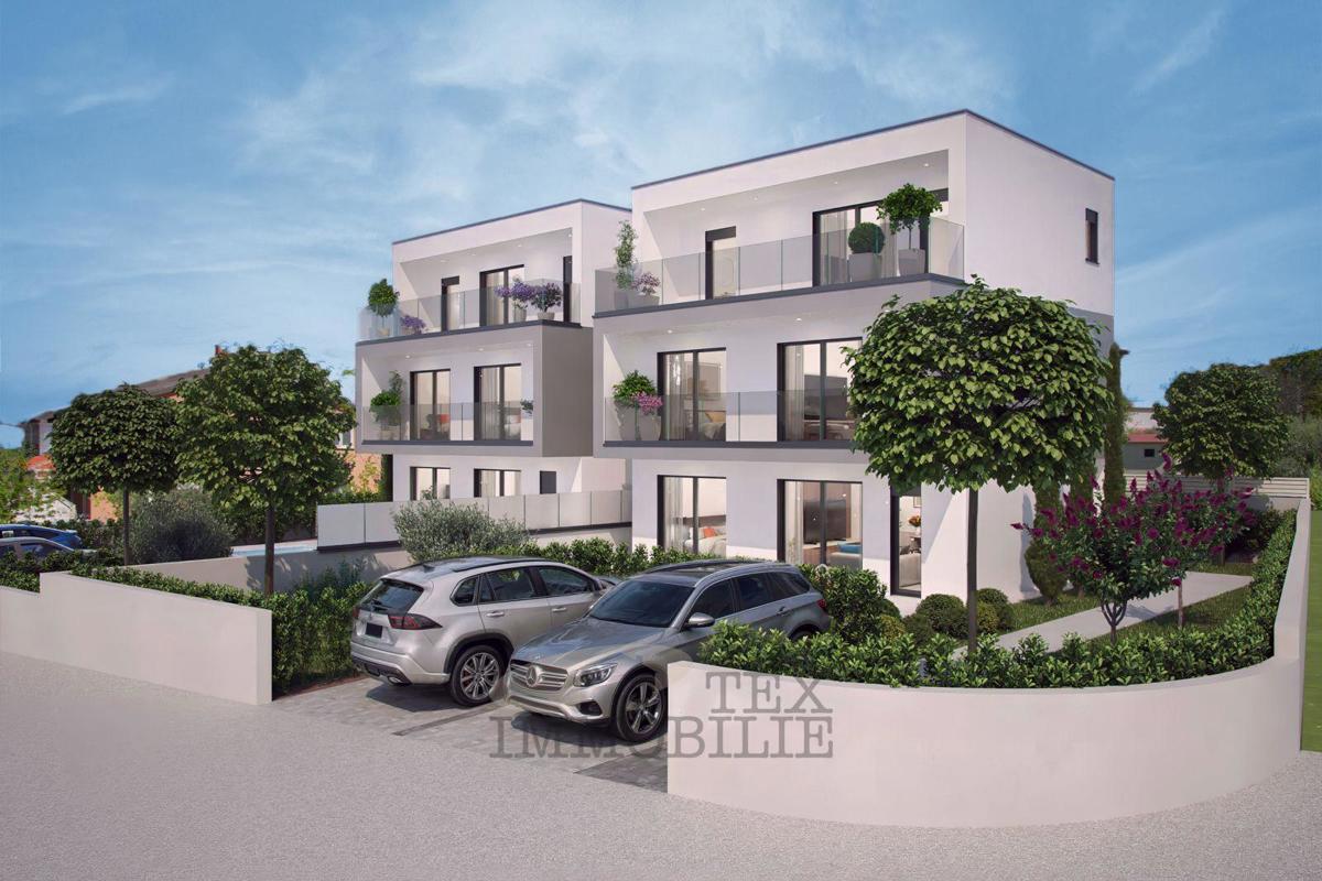 Poreč, dvojček z bazenom 8 km od morja
