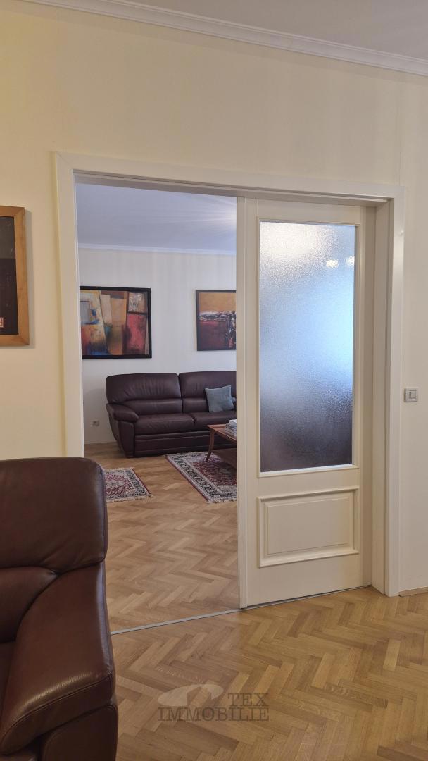Eleganten apartma z dvema spalnicama v središču starega mestnega jedra Poreča