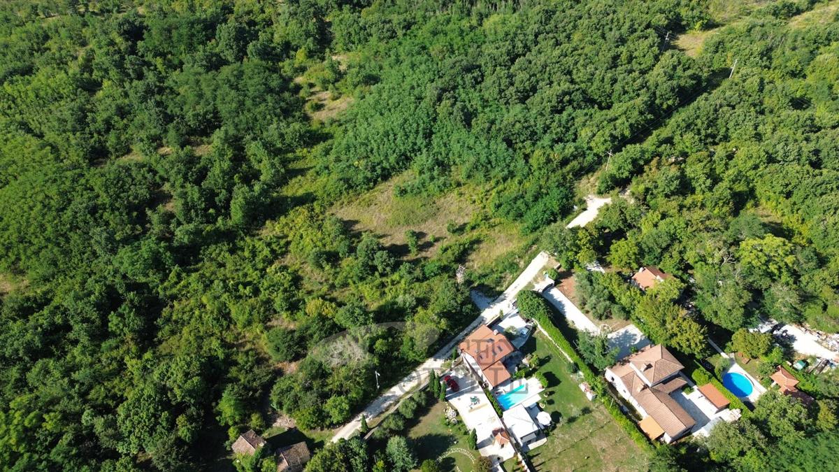 Poreč – Gradbeno in kmetijsko zemljišče, 28.700 m²