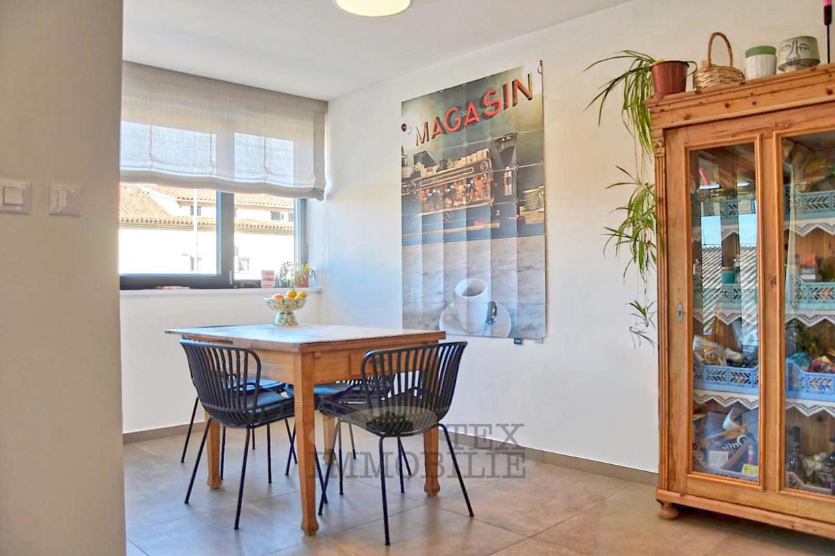 Poreč – Moderno stanovanje, oddaljeno 900 m od morja