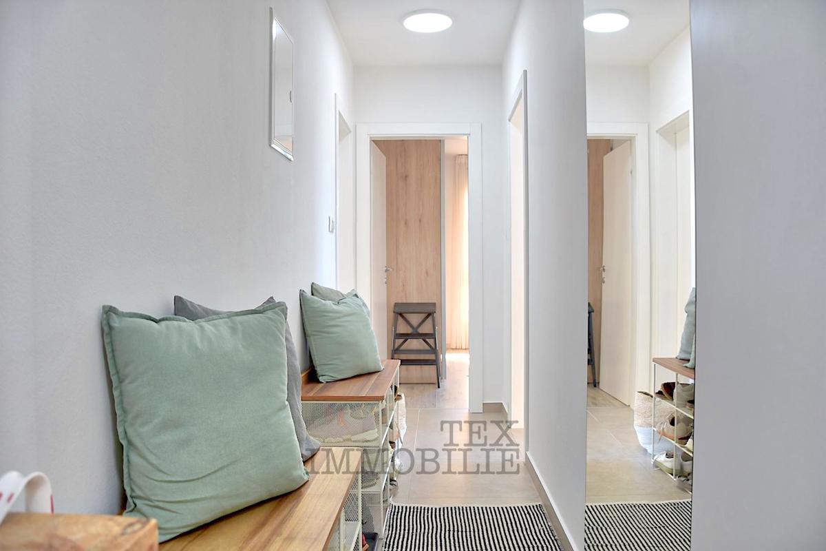 Poreč – Moderno stanovanje, oddaljeno 900 m od morja