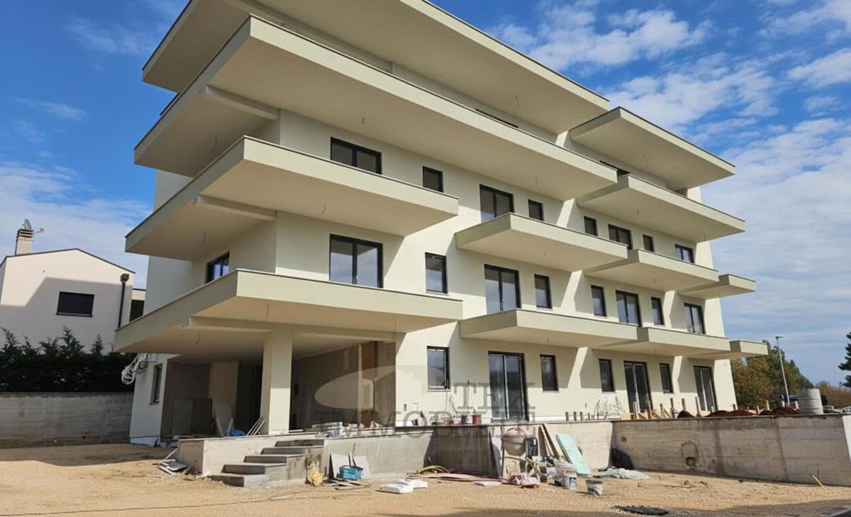 Poreč okolica – Penthouse v novogradnji s tremi spalnicami