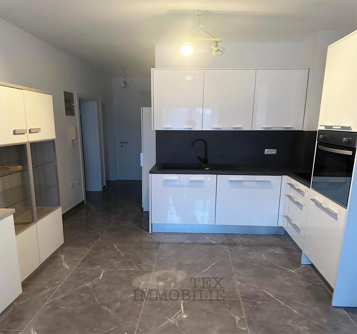 Poreč – Lepo prenovljeno stanovanje na mirni lokaciji, 2,5 km od centra in morja