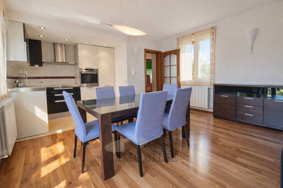 Čudovito stanovanje v Poreču, le 800m od morja, 77,49m2