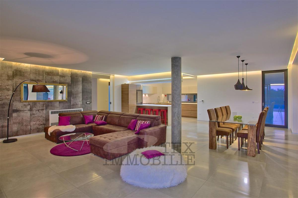 Hiša Poreč, 370m2