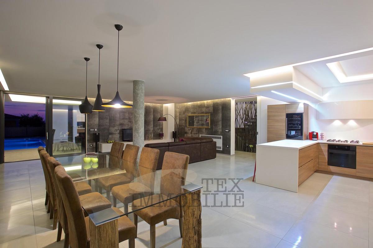 Hiša Poreč, 370m2