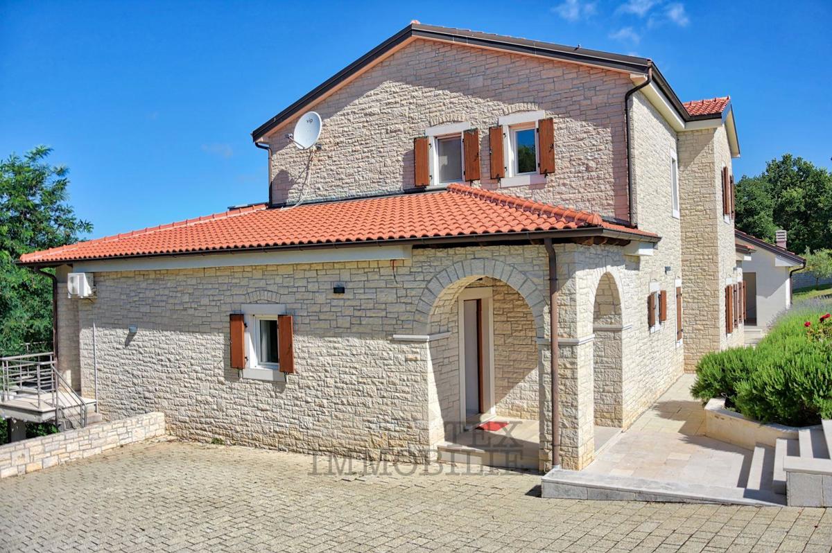 Luksuzna vila v osrčju Istre, 20 km od morja 