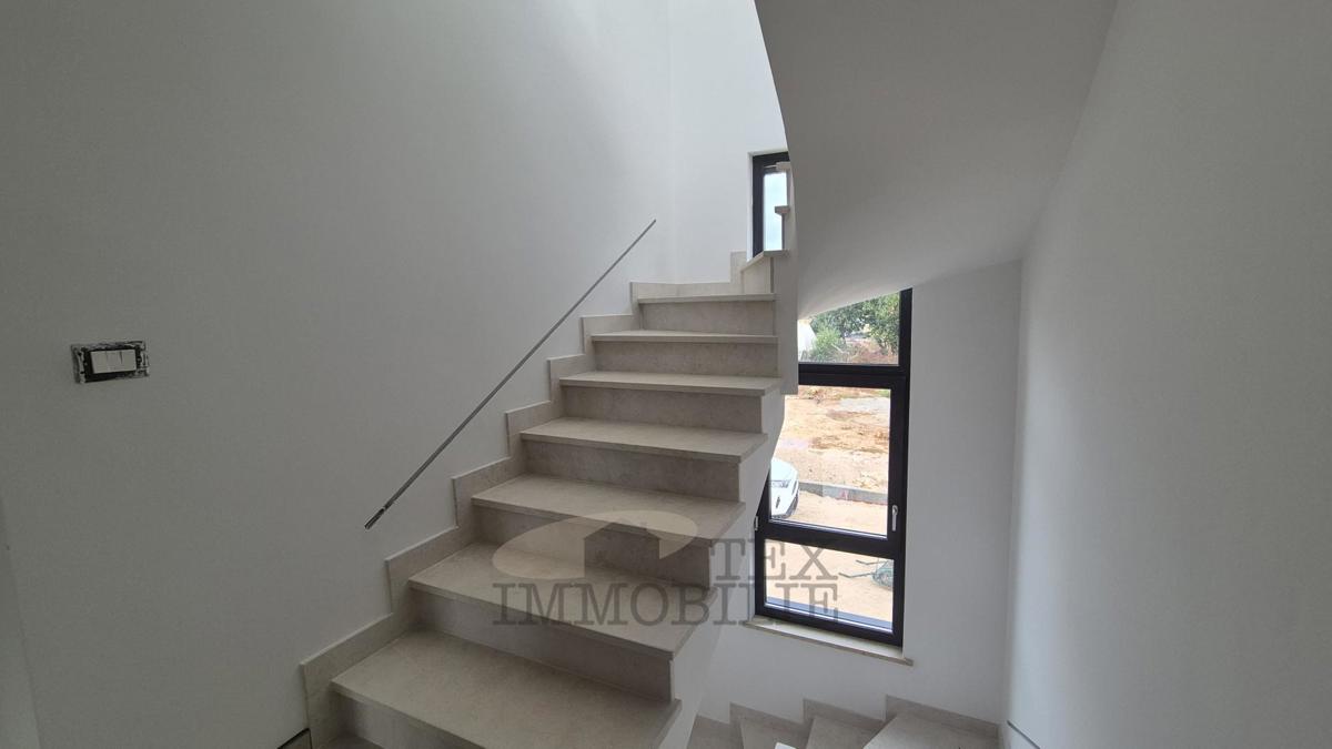 Poreč - vila z bazenom in pogledom na morje