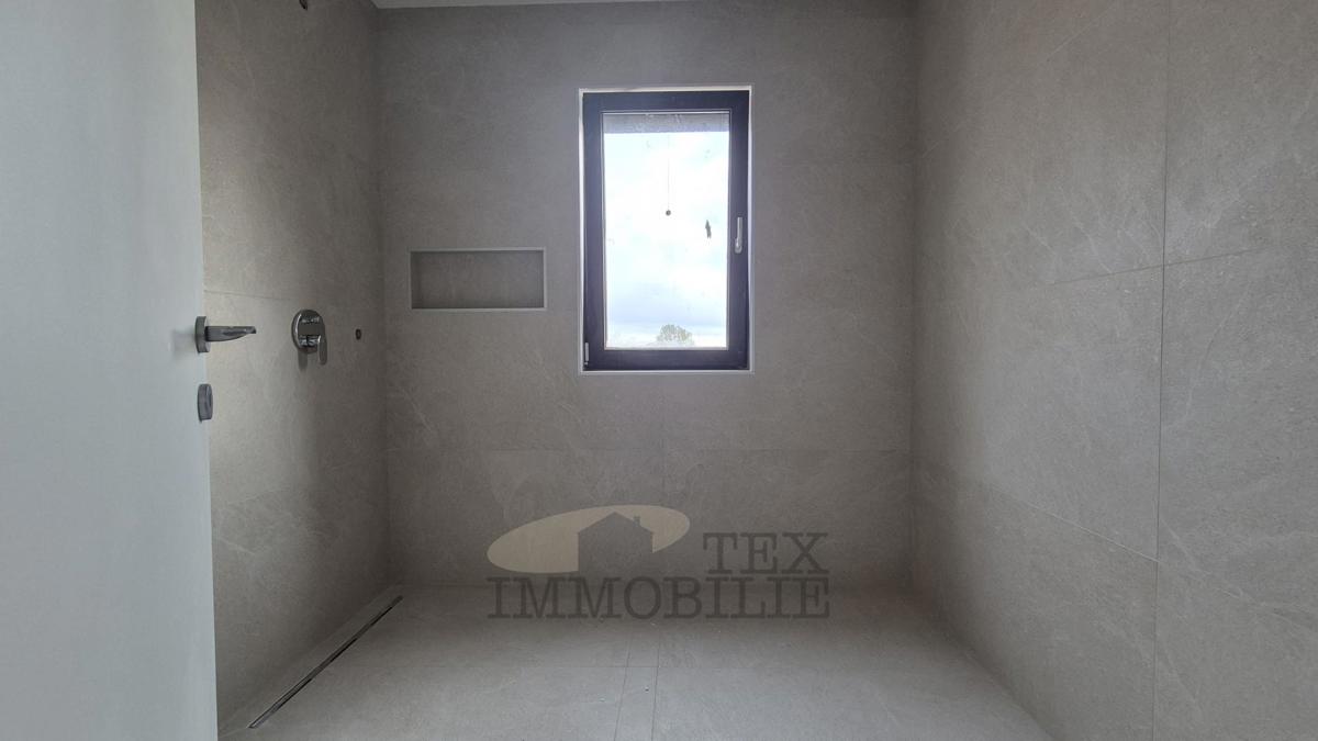 Poreč - vila z bazenom in pogledom na morje