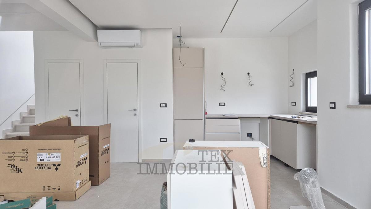 Poreč - vila z bazenom in pogledom na morje