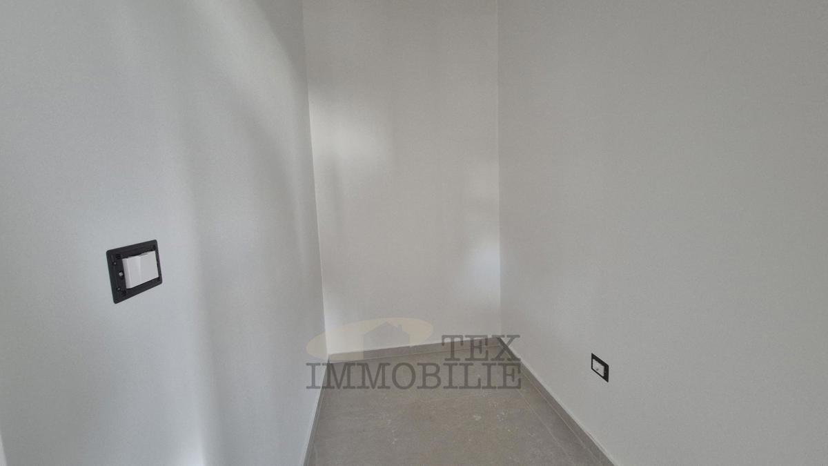 Poreč - vila z bazenom in pogledom na morje