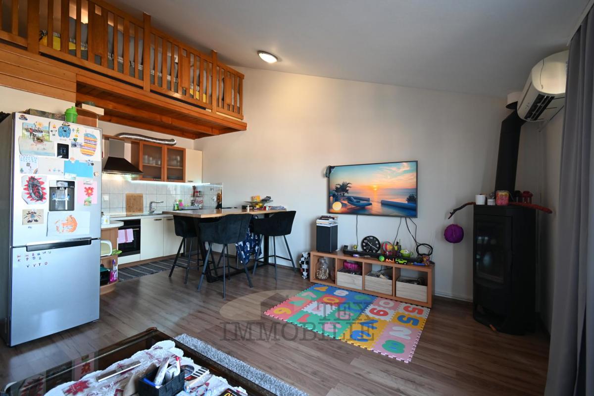 Prostorno Trisobno Stanovanje s Panoramskim Pogledom na Morje – Poreč, 115 m²