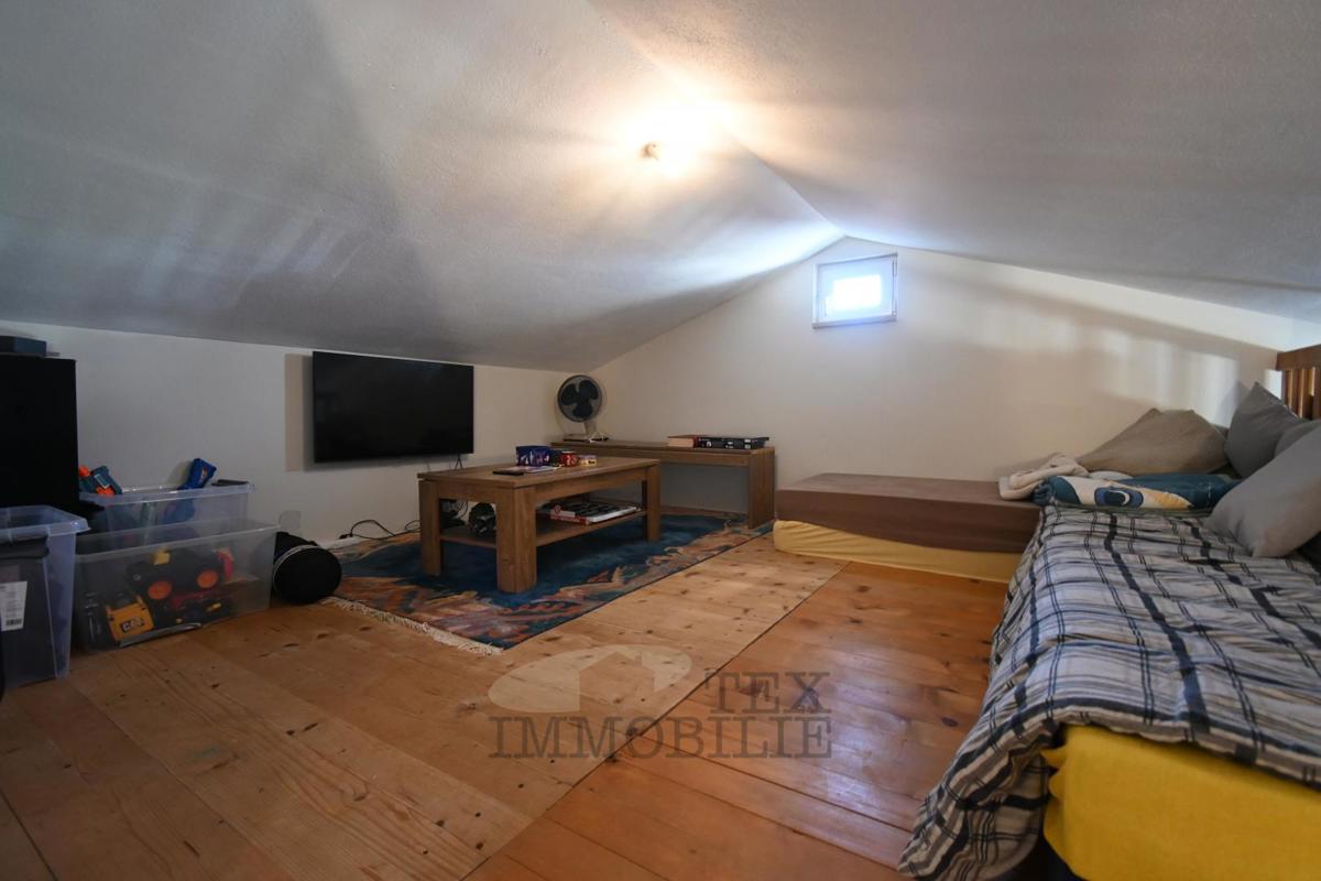 Prostorno Trisobno Stanovanje s Panoramskim Pogledom na Morje – Poreč, 115 m²
