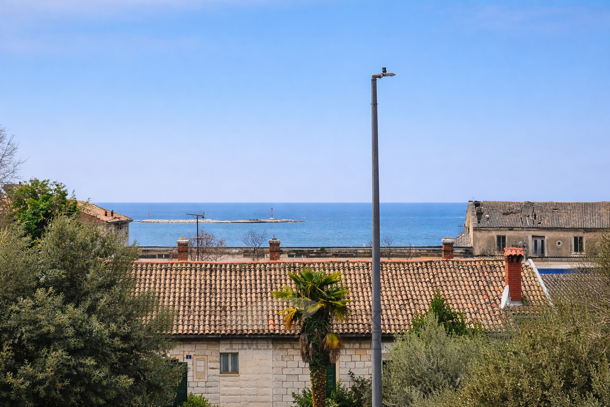 Stanovanje v centru Poreča, le 100 metrov od morja, 73.50 m2