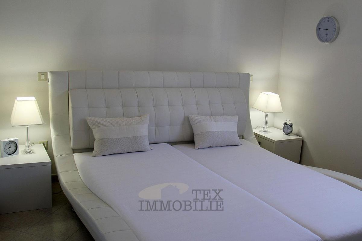 Hiša s tremi apartmaji v bližini Poreča, 193m2