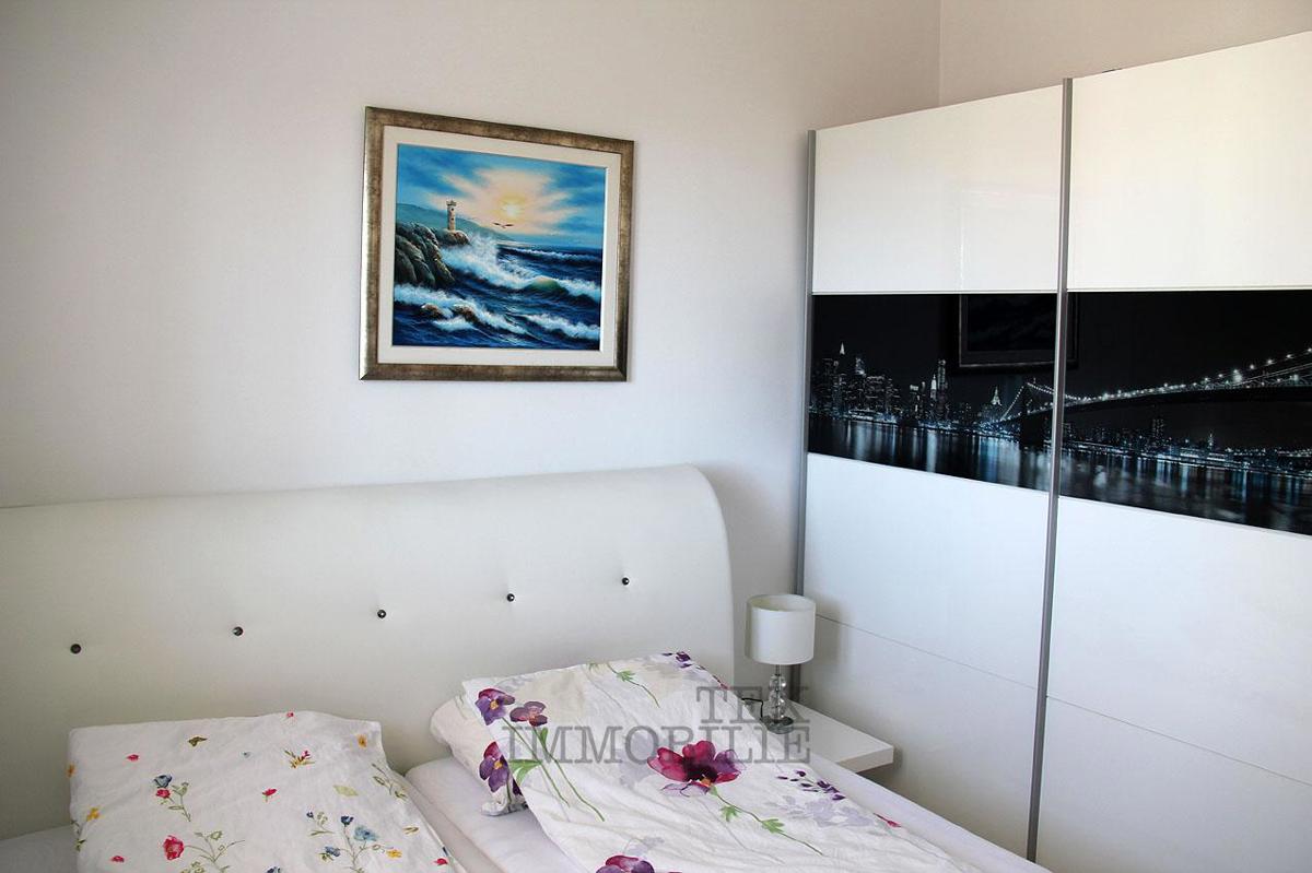 Hiša s tremi apartmaji v bližini Poreča, 193m2