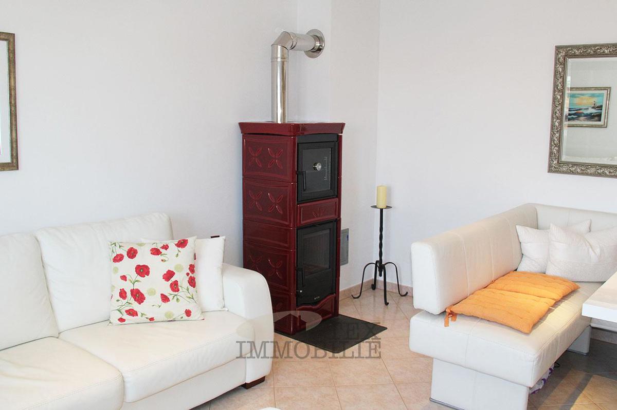 Hiša s tremi apartmaji v bližini Poreča, 193m2