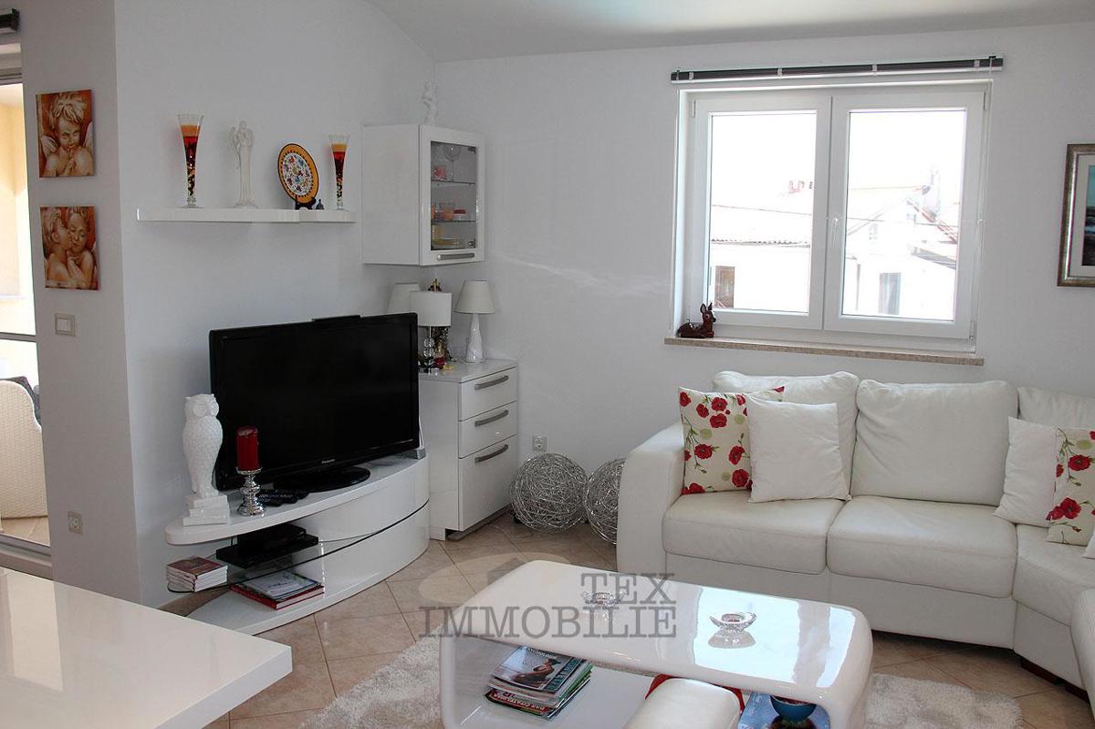 Hiša s tremi apartmaji v bližini Poreča, 193m2