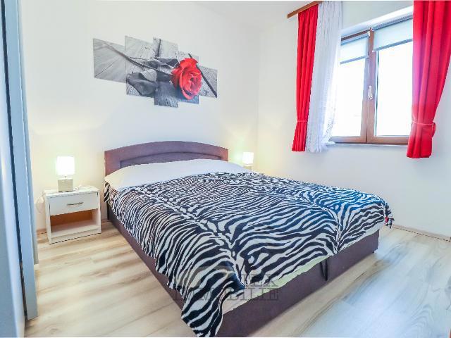 Hiša s 5 apartmaji v bližini Poreča