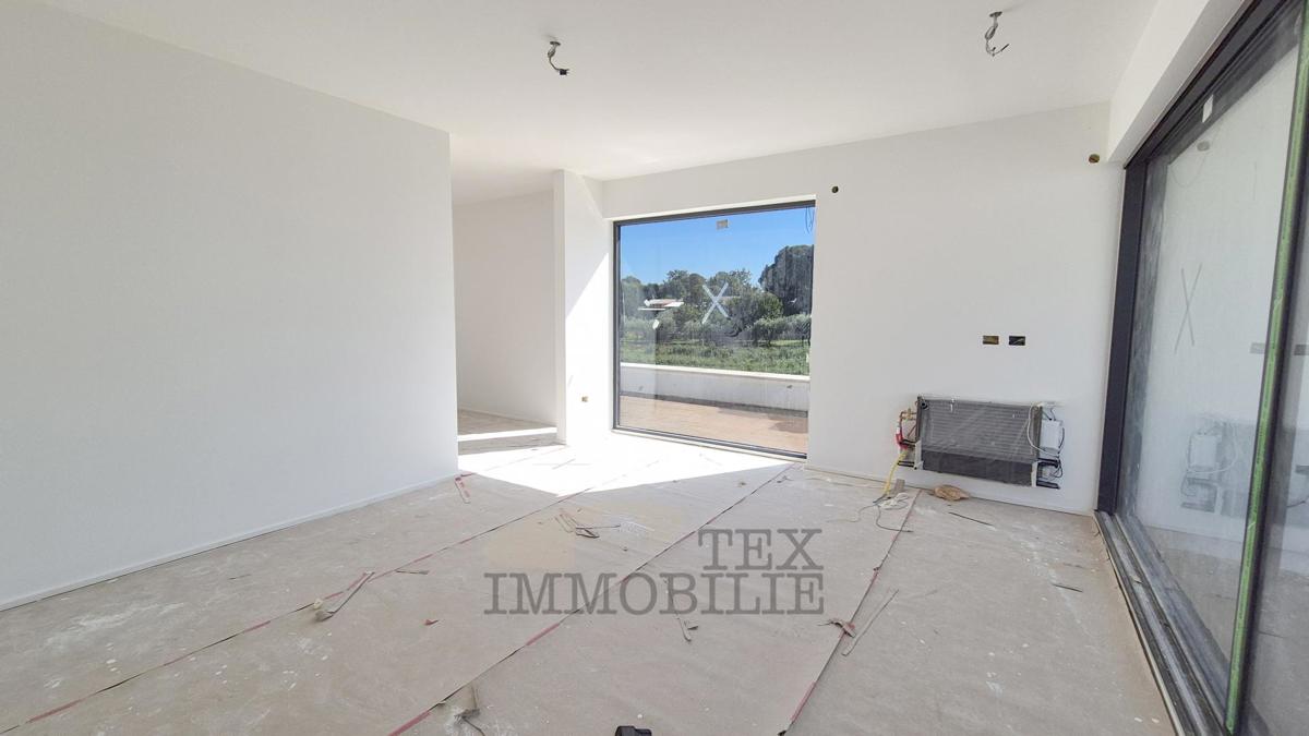 Okolica Poreča, naprodaj je čudovita vila s pogledom na morje