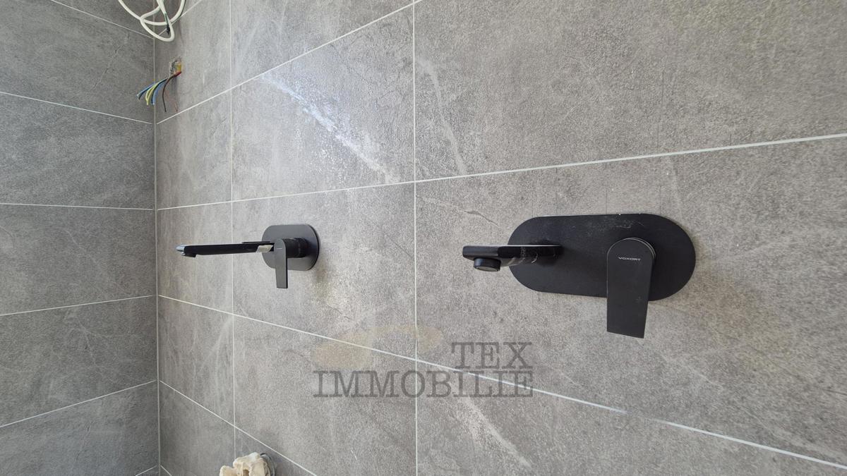 Okolica Poreča, naprodaj je čudovita vila s pogledom na morje