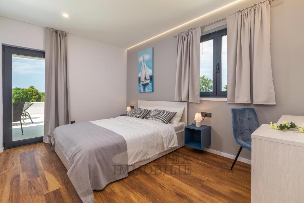 Moderna vila s pogledom na morje v Poreču 