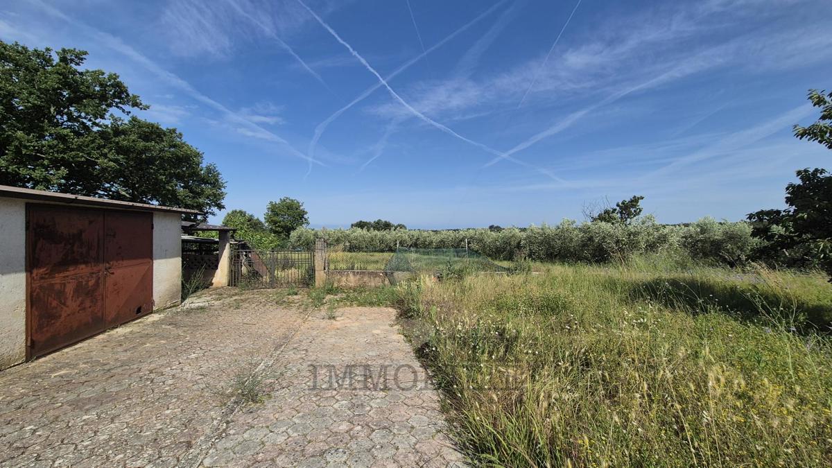 Stavbno zemljišče v izmeri 1.735 m² za gradnjo 12 stanovanjskih enot