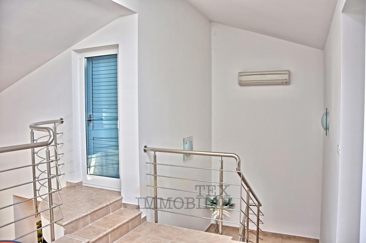 Hiša Umag, 220m2