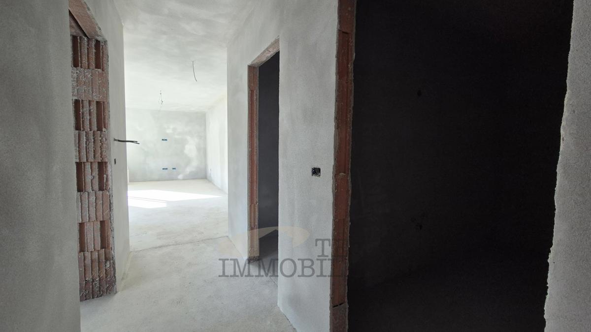 Okolica Poreča, stanovanje s tremi spalnicami, 1 km od morja