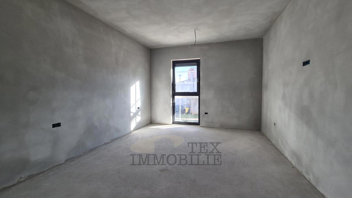 Okolica Poreča, stanovanje s tremi spalnicami, 1 km od morja