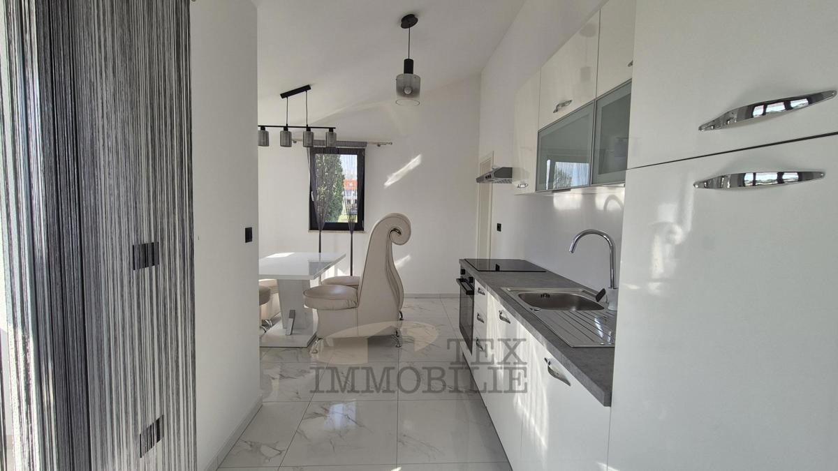Hiša z dvema apartmajema le 4 km od Poreča