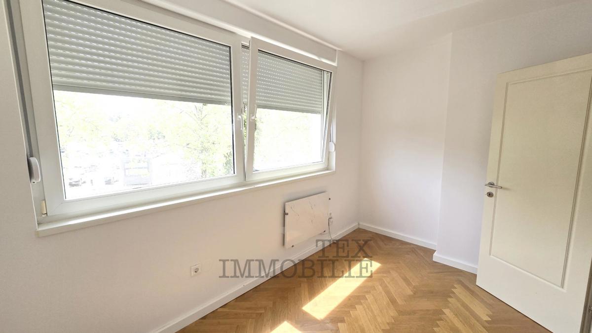 Poreč – Prostorno in svetlo stanovanje v središču mesta, 300 m od morja