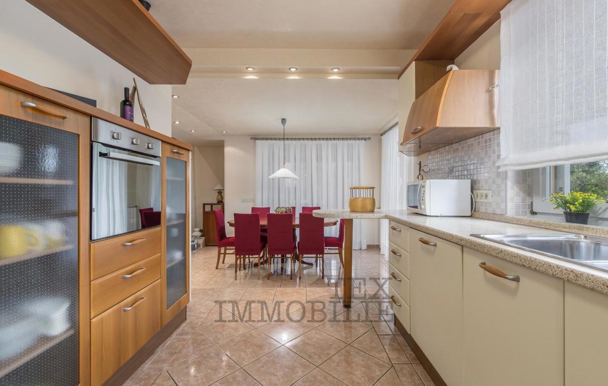 Hiša Poreč, 450m2