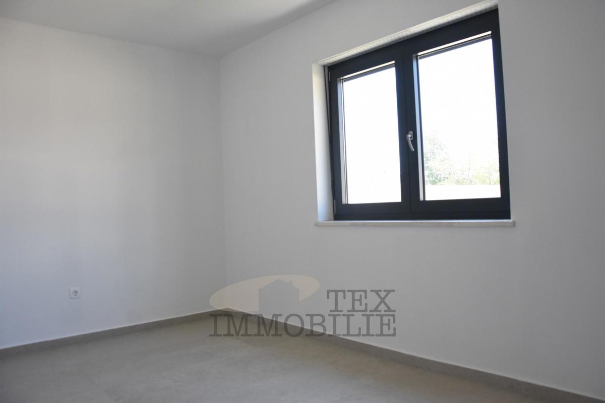 Apartma v pritličju blizu morja, 94 m2