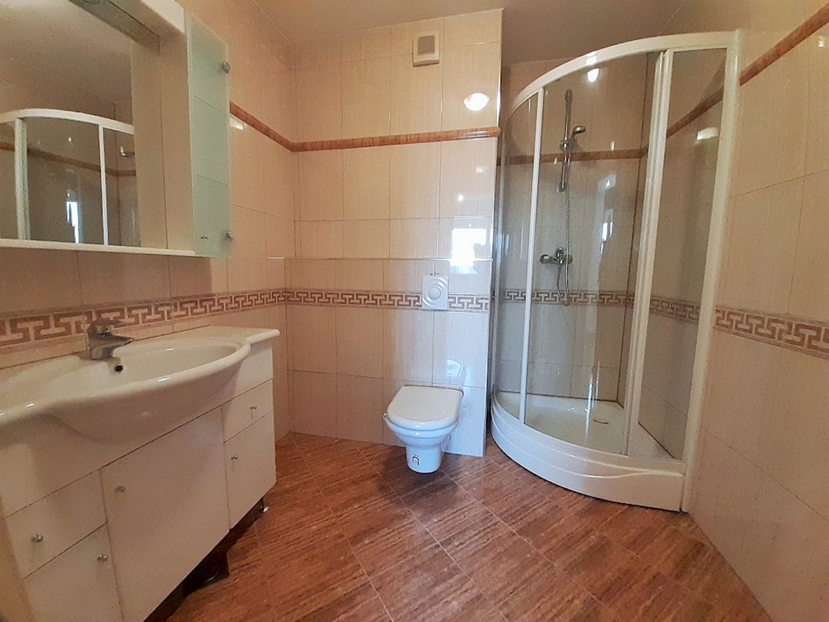 Zagreb, Trešnjevka, luksuzno petsobno stanovanje-penthouse, 3 parkirna mesta