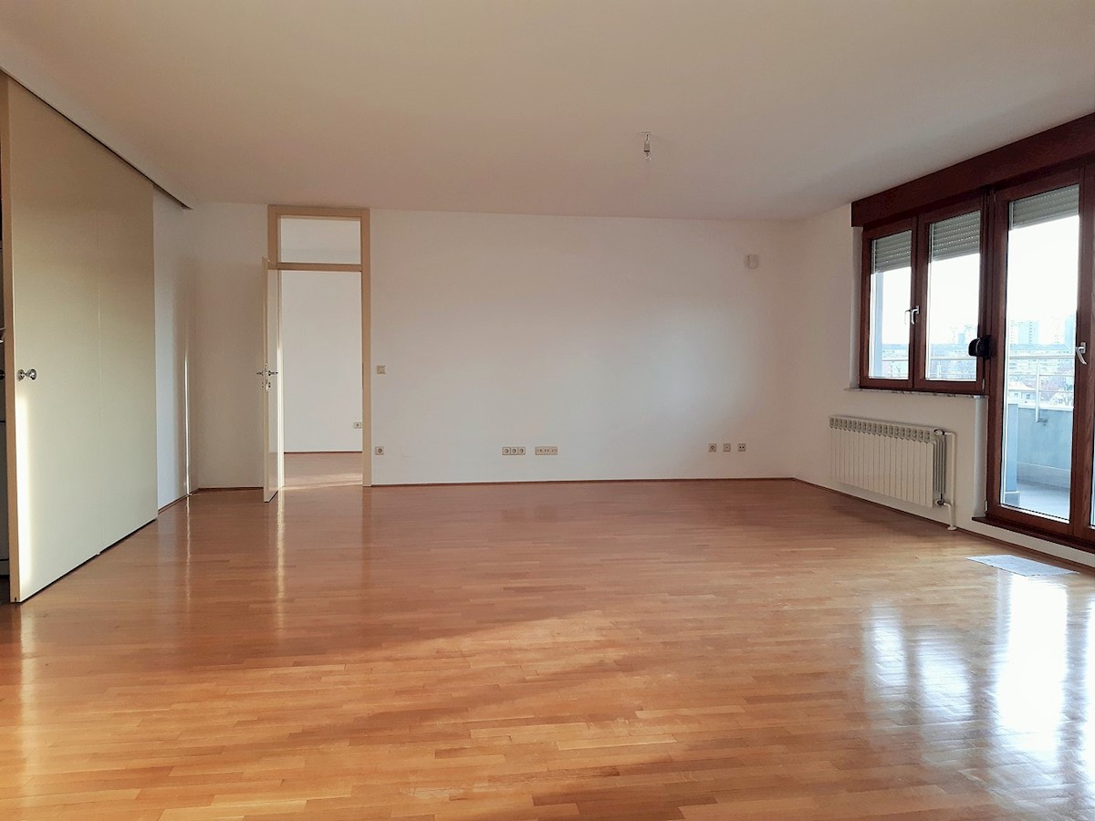 Zagreb, Trešnjevka, luksuzno petsobno stanovanje-penthouse, 3 parkirna mesta