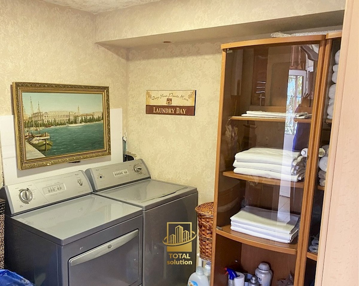 Rabac, ekskluzivna vila 350 m2 s fantastičnim pogledom na morje!!