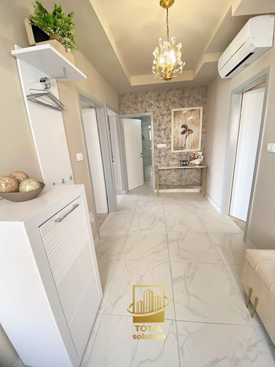 Rabac, ekskluzivna vila 350 m2 s fantastičnim pogledom na morje!!