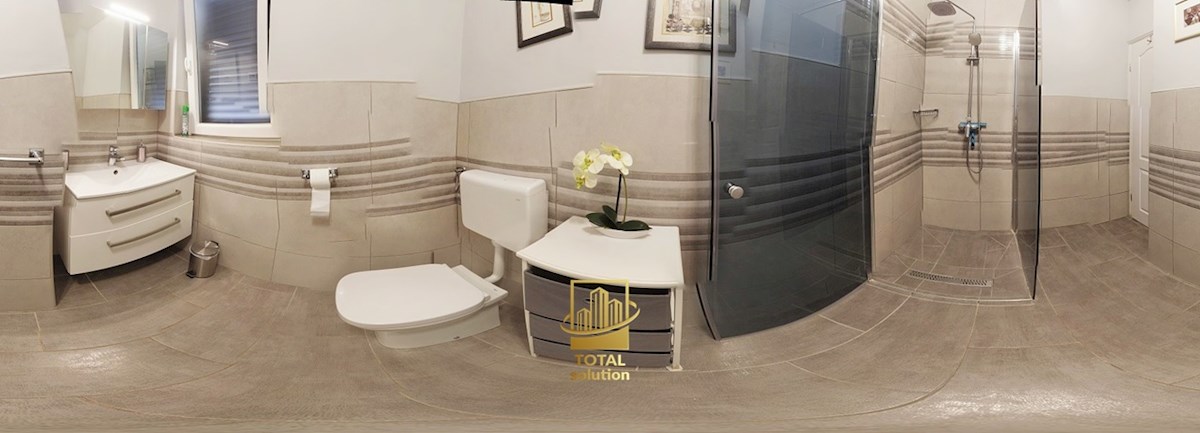 Rabac, ekskluzivna vila 350 m2 s fantastičnim pogledom na morje!!