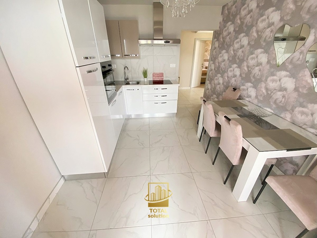 Rabac, ekskluzivna vila 350 m2 s fantastičnim pogledom na morje!!