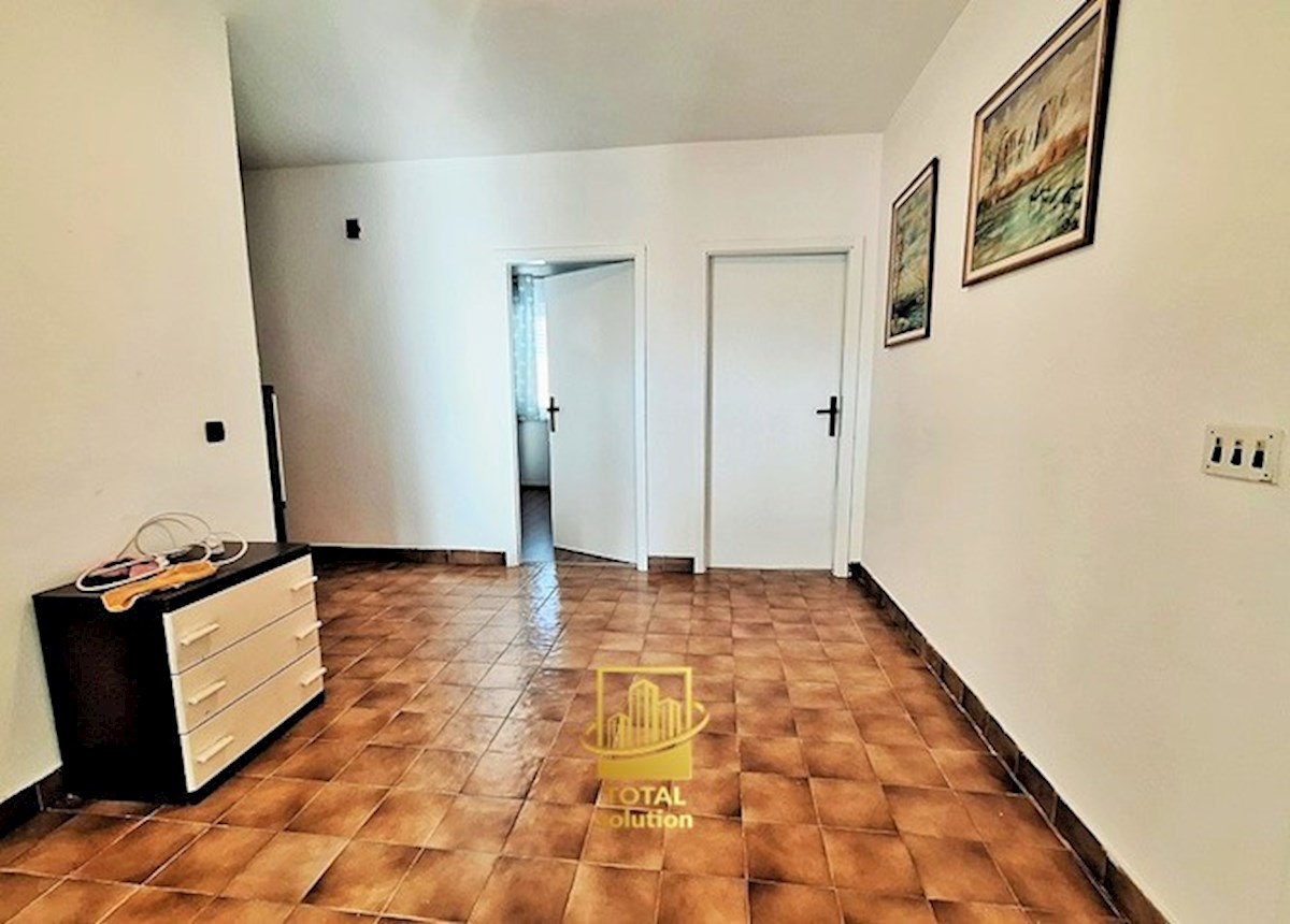 Zadar – Brodarica, štirisobno stanovanje, 104 m², z razgledom na morje, 2. nadstropje (prodaja)