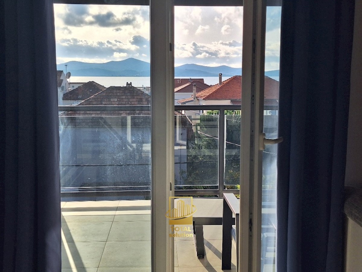 Zadar – Brodarica, štirisobno stanovanje, 104 m², z razgledom na morje, 2. nadstropje (prodaja)