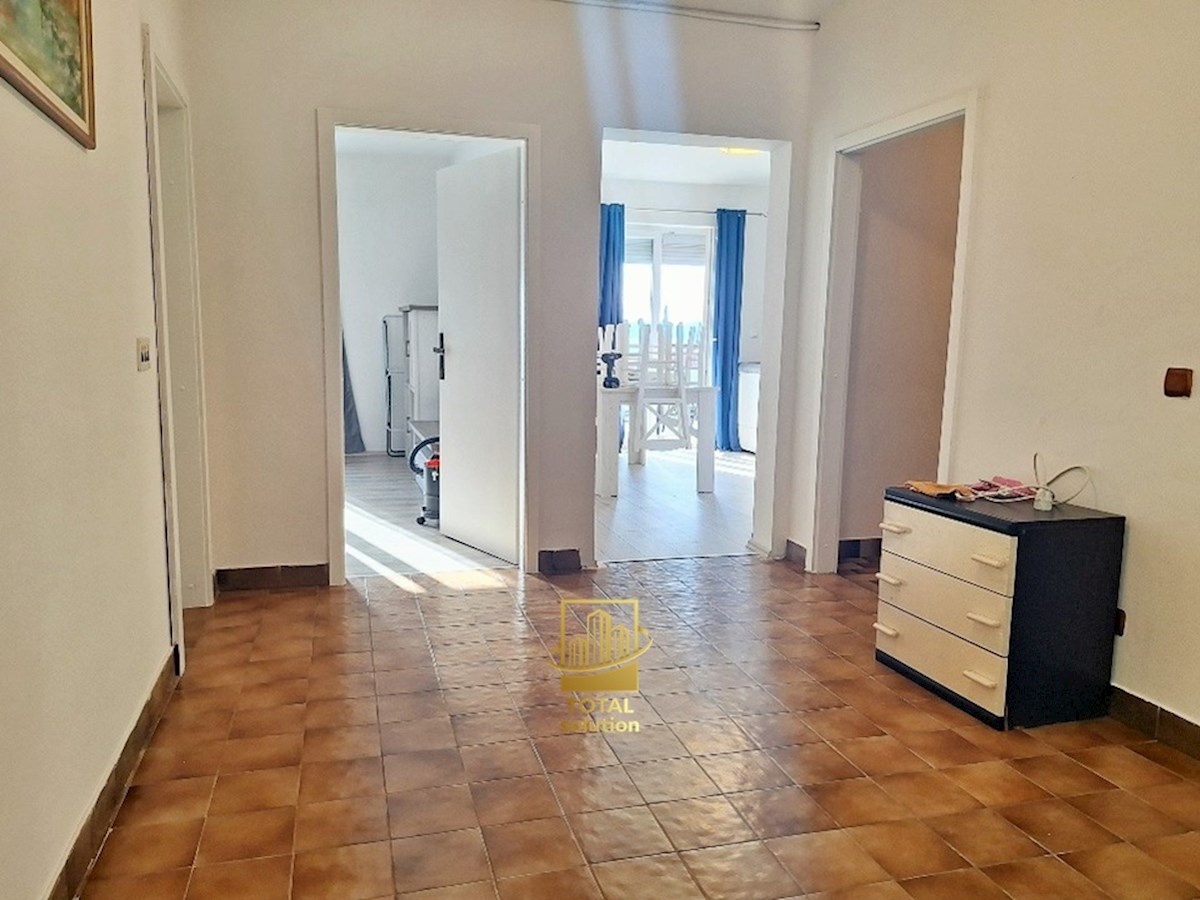 Zadar – Brodarica, štirisobno stanovanje, 104 m², z razgledom na morje, 2. nadstropje (prodaja)
