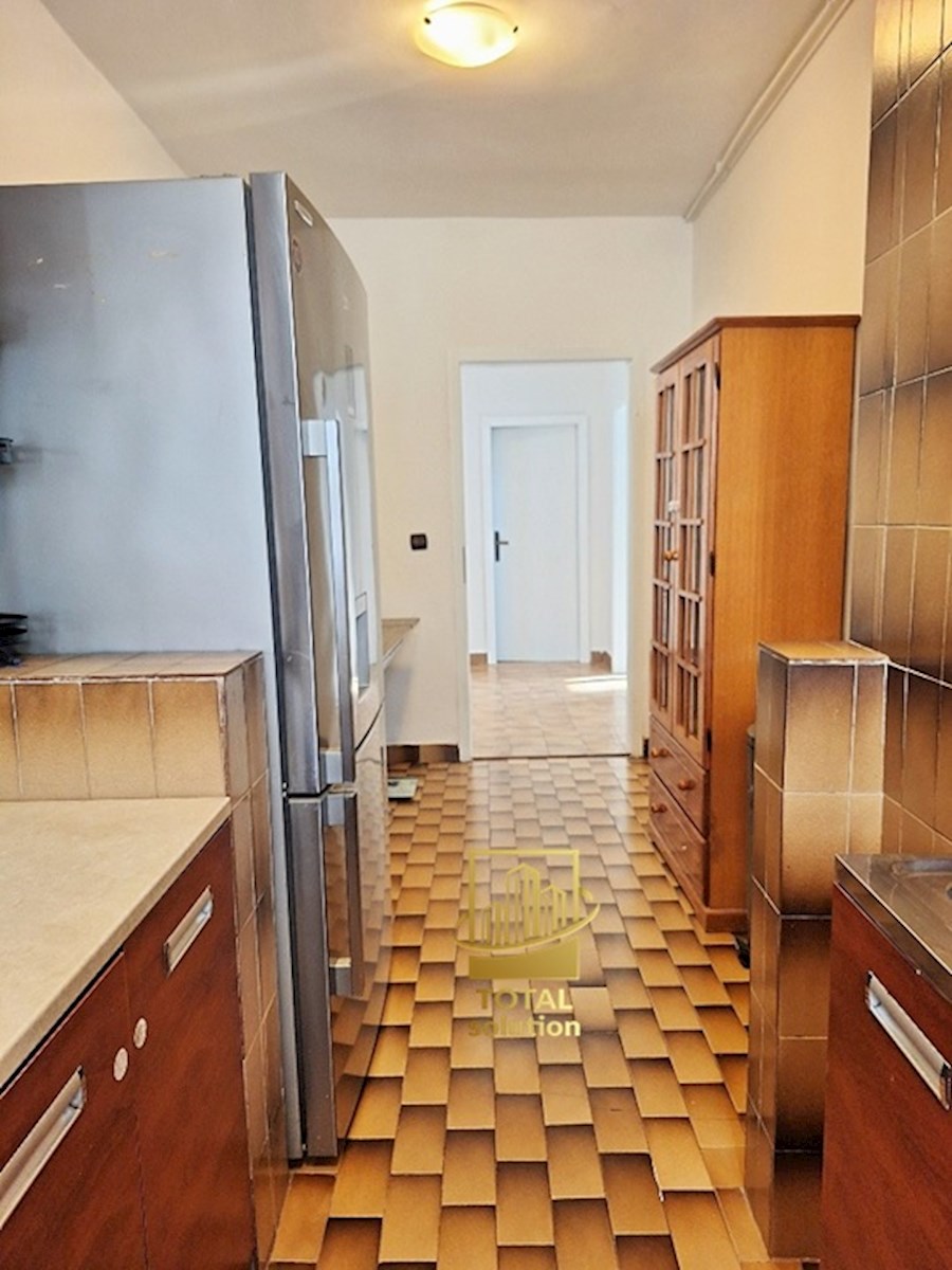 Zadar – Brodarica, štirisobno stanovanje, 104 m², z razgledom na morje, 2. nadstropje (prodaja)