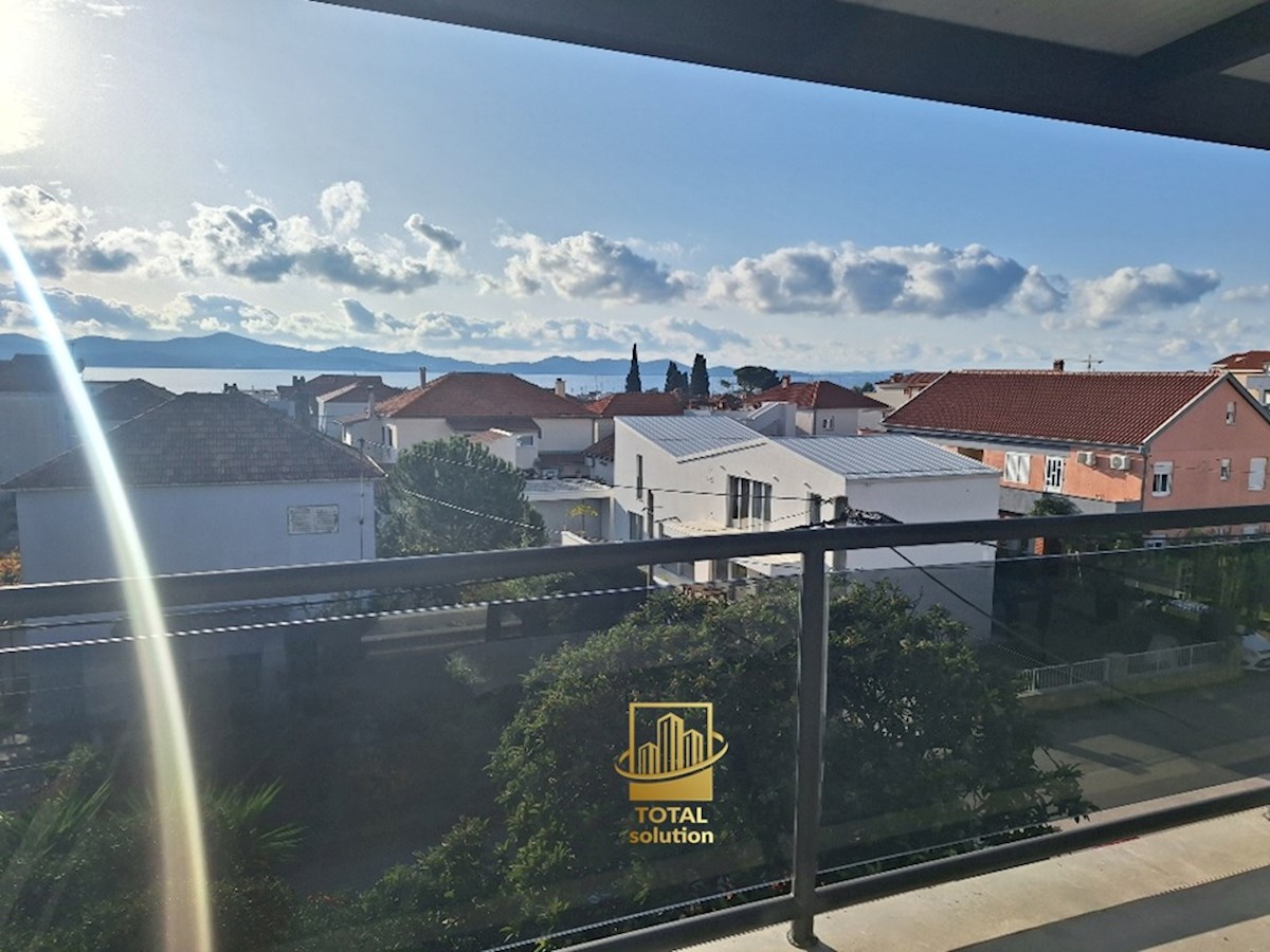 Zadar – Brodarica, štirisobno stanovanje, 104 m², z razgledom na morje, 2. nadstropje (prodaja)