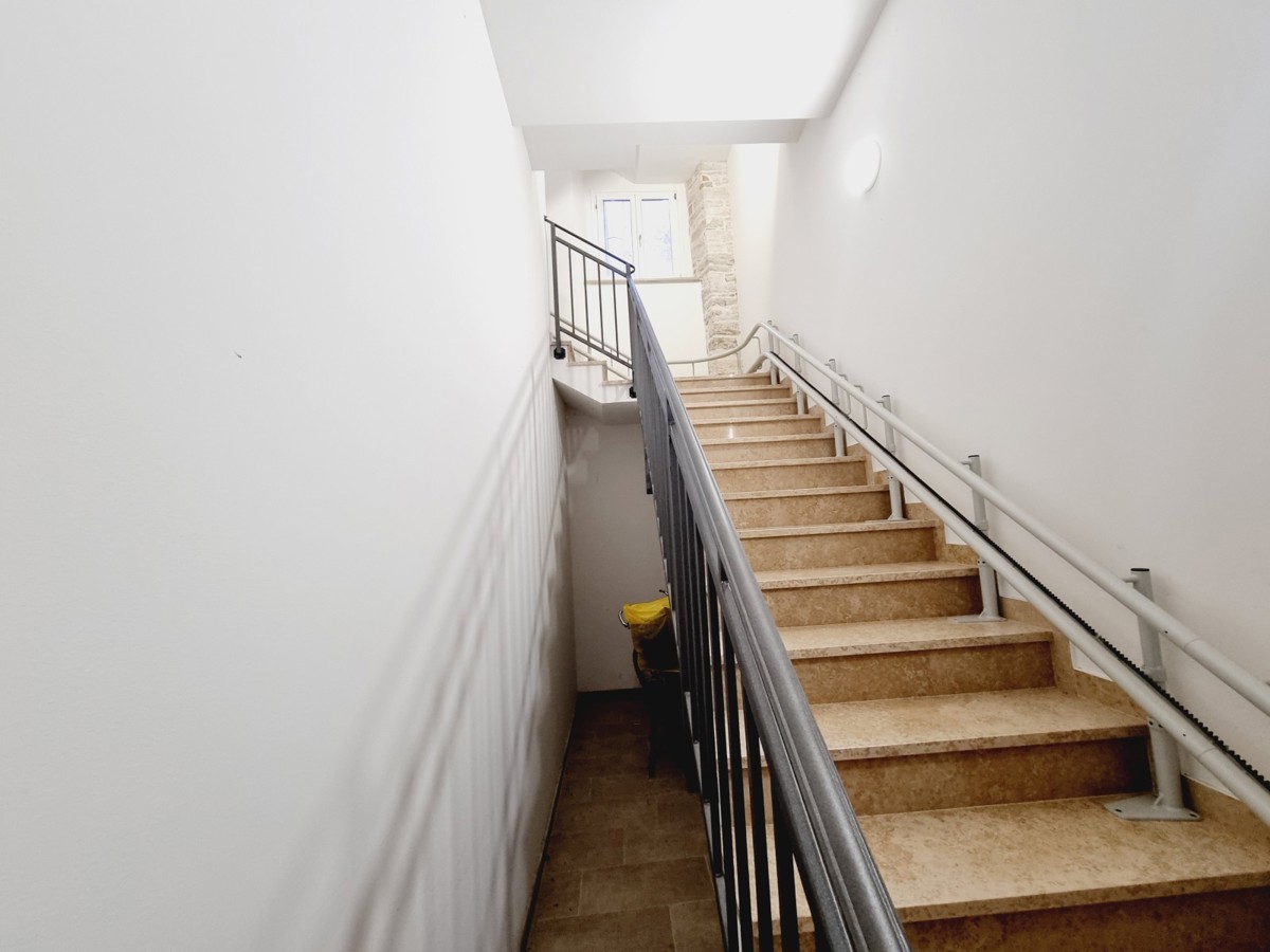Popolnoma opremljeno stanovanje v središču Novigrada