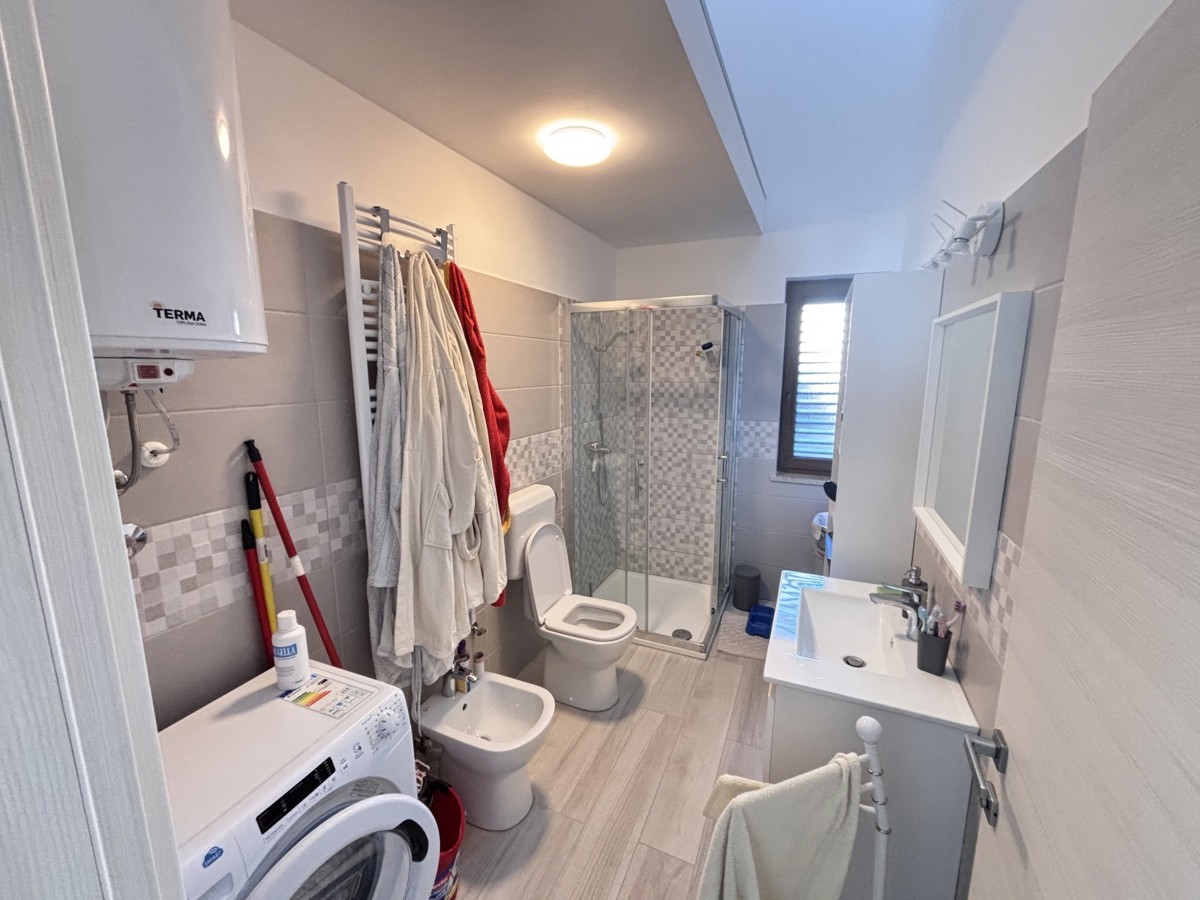 Čudovita enonadstropna hiša na mirni lokaciji v Novigradu