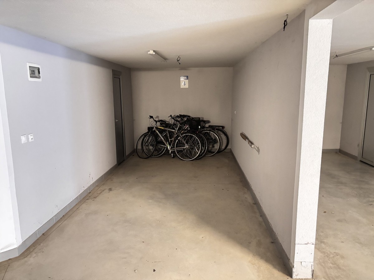 Popolnoma opremljeno stanovanje z dvoriščem v Novigradu