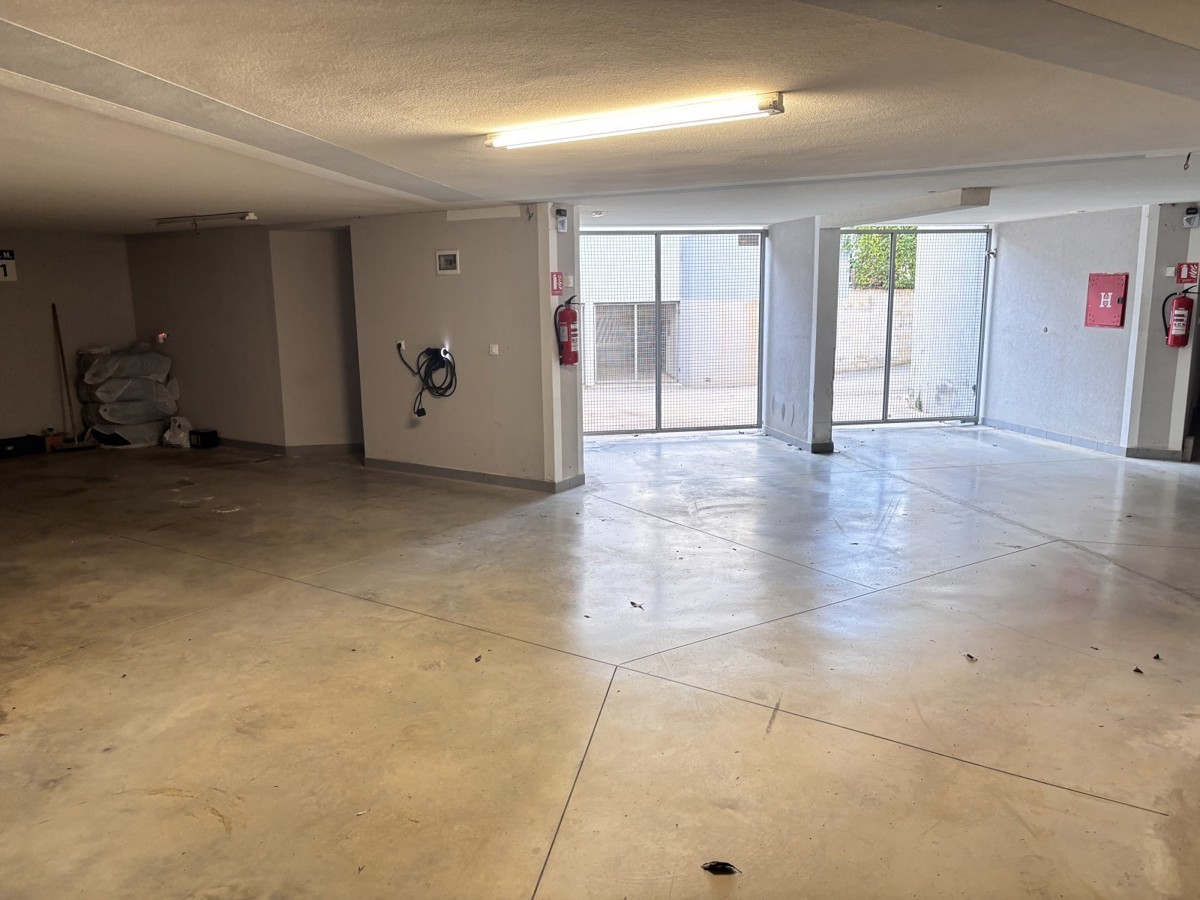 Popolnoma opremljeno stanovanje z dvoriščem v Novigradu