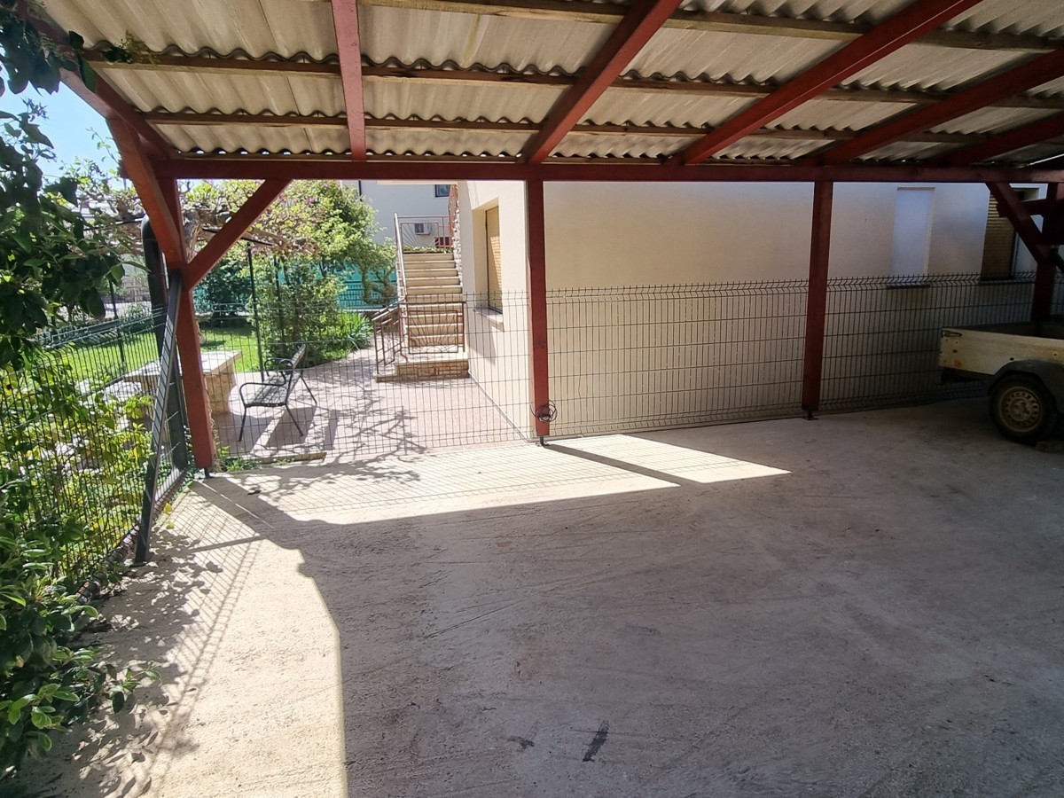 Apartma le 50 m od plaže in centra Novigrada